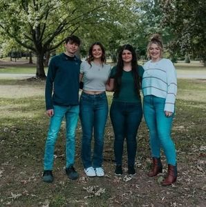 Meet your Posher, Melissa